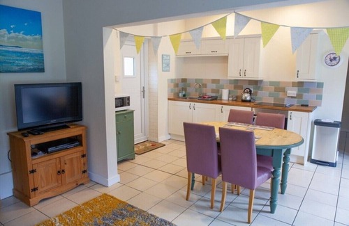 King's Lynn Cabin | Secluded Holiday Lodge Near Beaches and Sandringham