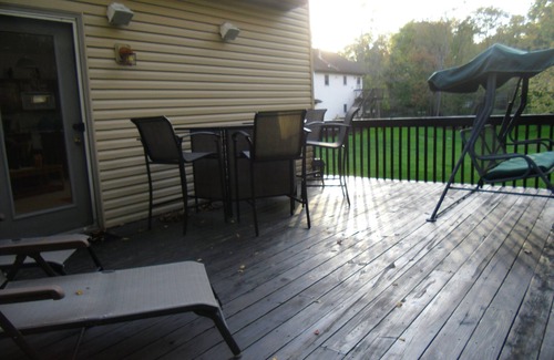 Canal Fulton Condo | Historic Town Getaway with Spa and Family-Friendly Amenities