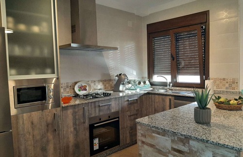 El Gastor Cottage | Relaxing Retreat at Villa Madrid Alcazar with Private Pool