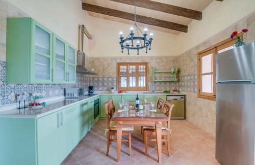 Selva Villa | Relax in Ses Comes: Poolside Villa Retreat in Mallorca