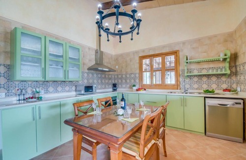 Selva Villa | Relax in Ses Comes: Poolside Villa Retreat in Mallorca