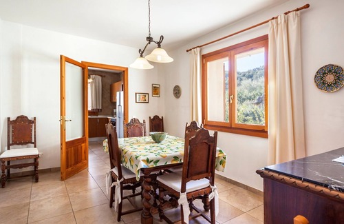 Campanet Villa | Idyllic Villa Rote: Poolside Retreat with Ocean Views