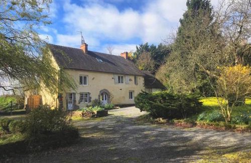 Feugeres House | Relaxing Country House with Yoga Studio for Families & Pets
