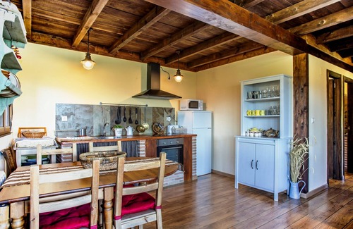 Carucedo Cottage | Discover Ruralmédulas Las Médulas: Pet-Friendly Retreat