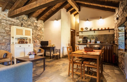 Carucedo Cottage | Discover Ruralmédulas Las Medulas - Family-Friendly Retreat