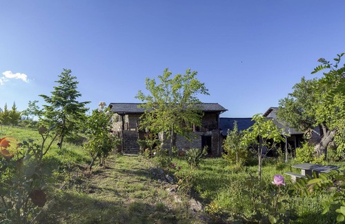 Carucedo Cottage | Discover Ruralmédulas Las Medulas - Family-Friendly Retreat