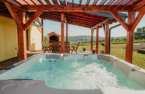 Levanjska Varos House | Idyllic Bitunjac Getaway: Pet-Friendly Retreat for Families