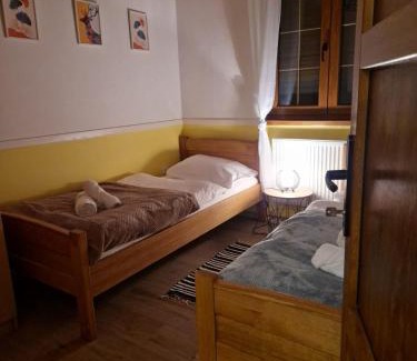 Levanjska Varos House | Idyllic Bitunjac Getaway: Pet-Friendly Retreat for Families