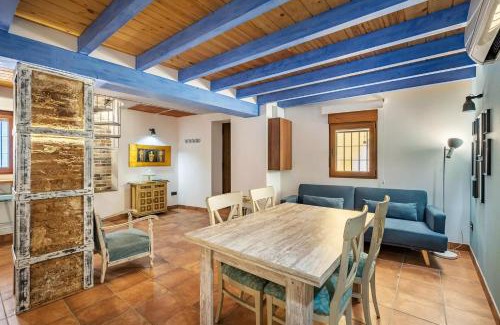 La Zubia House | Family-Friendly Higueras Home with Delicious Breakfast
