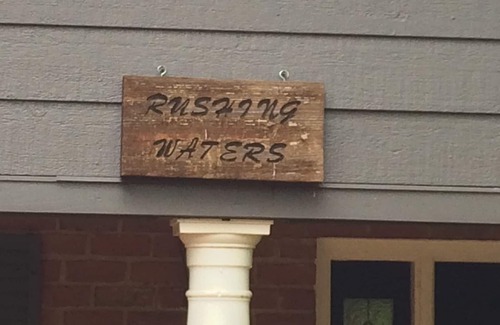 Auburn House | Experience Rushing Waters Retreat Lodge in Loachapoka, AL