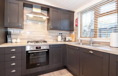 Troutbeck Bridge Cottage | Pet-Friendly Ruskin Lodge with Garden in Windermere