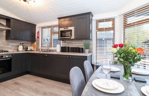 Troutbeck Bridge Cottage | Pet-Friendly Ruskin Lodge with Garden in Windermere