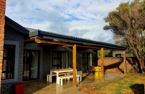 Still Bay House | Pet and Child Friendly Retreat at Rusnet - Rated 8.8/10