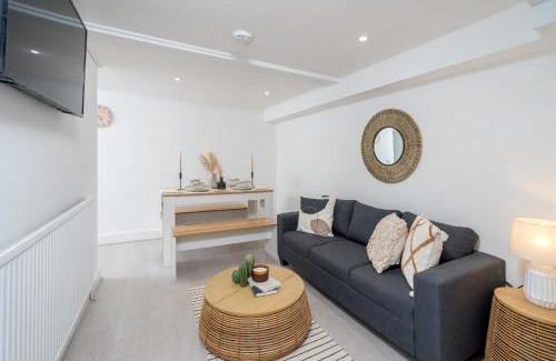 St. Pancras Apartment | Family-Friendly Russell Sq Suite - 2 Bed Apartment Awaits