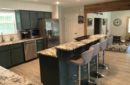 Russellville House | Experience Russellville Lake House: Waterfront Retreat with Dock