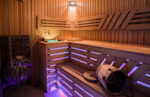 Rostov Hotel | Budget-Friendly Russkoe Podvorie with Breakfast & Hot Tub