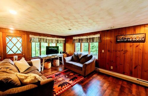 Waterford House | Rustic 3 bedroom Cottage in The Western Maine Mountains