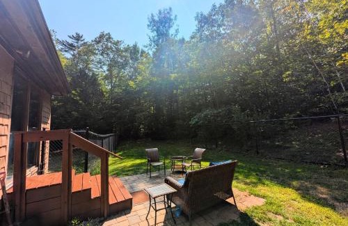 Waterford House | Rustic 3 bedroom Cottage in The Western Maine Mountains