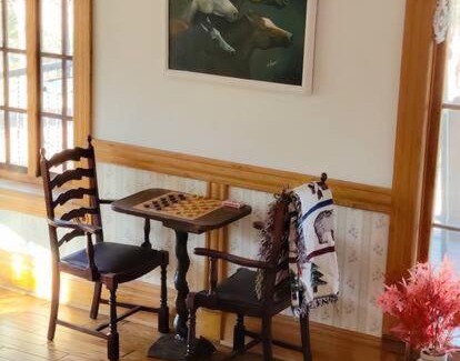 Eagar House | Rustic 3-Bedroom Cabin with Scenic Views and Family Amenities