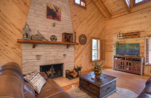 South Fork House | Cozy Cabin Retreat: Family-Friendly Getaway Awaits