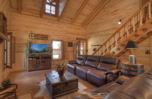 South Fork House | Cozy Cabin Retreat: Family-Friendly Getaway Awaits