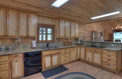 South Fork House | Cozy Cabin Retreat: Family-Friendly Getaway Awaits