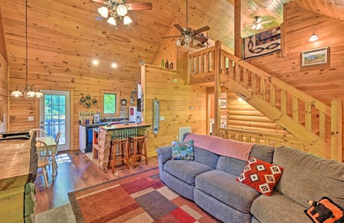 Andrews Cottage | Cozy Andrews Cabin Retreat with Deck and Fire Pit