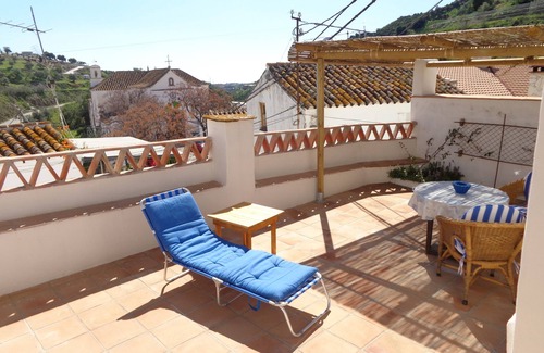 Cajiz House | Cozy Cajiz Apartment with Ocean Views and Spa Amenities