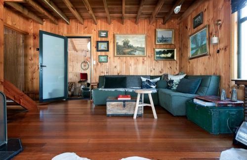 Low Head House | Discover Holiday Homes in Australia with Oceanfront Views