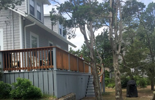 Humarock House | Oceanfront Rustic Beach Cottage with Top-Rated Amenities