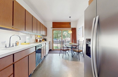 Michiana House | Cozy Beach Cottage with Lake Views & Top Amenities