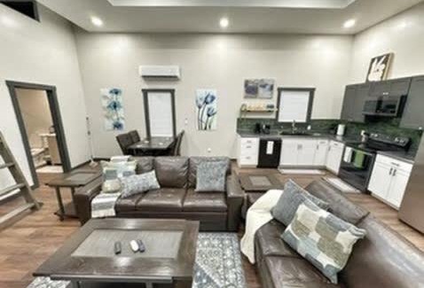Belle Mina Apartment | Rustic Bungalow Retreat overlooking Farm Pasture
