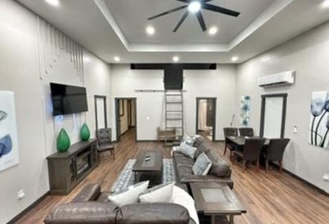 Belle Mina Apartment | Rustic Bungalow Retreat overlooking Farm Pasture