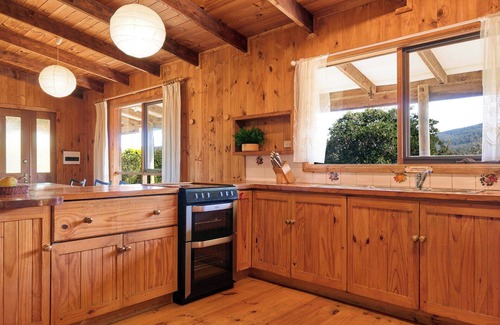 Douglas River House | Seaside Retreat: Rustic Charm with Oceanfront Amenities
