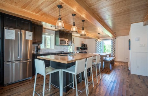 Mauricie Ski Chalet | Modern Chalet on 32 Acres with Family-Friendly Amenities