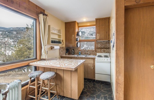 Ridgway House | Idyllic Cabin with Great Views - 4 Miles from Downtown Ouray