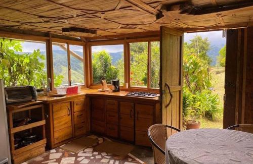Salento Ski Chalet | Cozy Cabin in Salento - Guest Rated 9.8, Pet Friendly