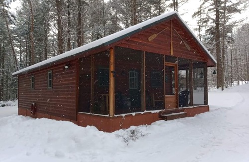 Woodgate Cabin | Cozy Cabin Retreat Near Scenic Hiking Trails & Ocean Views