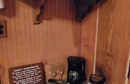 Comfort Cabin | Cozy Cabin Retreat in Scenic Texas Hill Country - 9.8 Rated