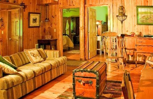 Fort McCoy House | Rustic Cabin on a Ranch near the Ocala National Forest in Central Florida