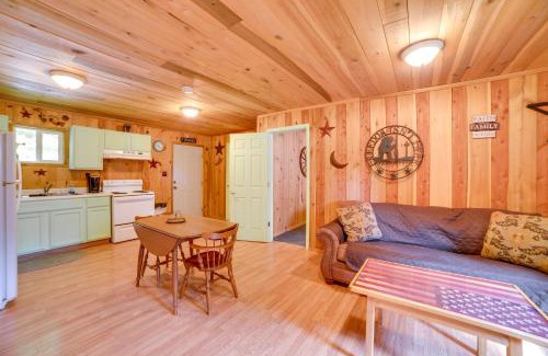 New Concord House | Cozy Cabin Retreat, 4 Mi from Kentucky Lake - Pet Friendly!