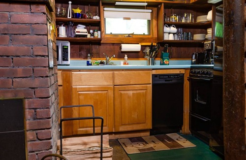 Stratton Mountain Cabin | Cozy Cabin Retreat by Private Pond in Stratton, Vermont