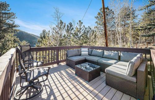 Bailey House | Rustic Cabin W Game Barn, Bbq & Hot Tub