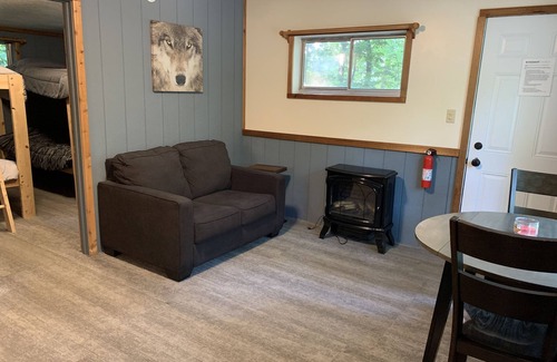 Sand Creek Cabin | Secluded Cabins by the Lake - Perfect for Family Getaways