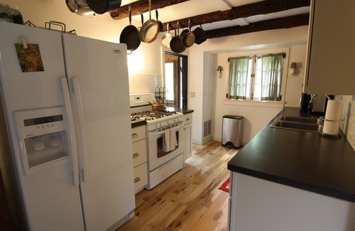 Mount Tremper Cabin | Inviting Catskills Cabin with Kitchen & Pet-Friendly Comfort