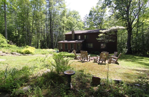 Mount Tremper Cabin | Inviting Catskills Cabin with Kitchen & Pet-Friendly Comfort