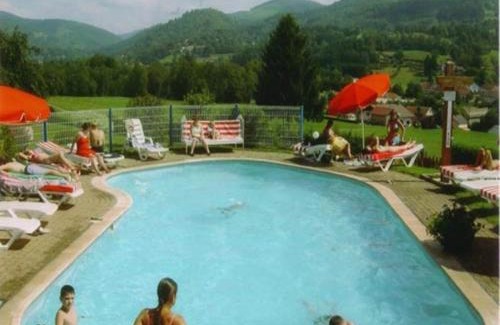 Le Thillot Ski Chalet | Cozy Chalet Retreat in the High Vosges with Pool & Pets