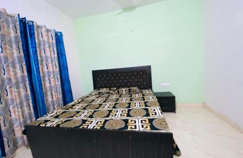 Mohangarh Apartment | Cozy Rustic Chalet with Breakfast & Pet-Friendly Amenities