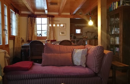 Grimentz Ski Chalet | Rustic Chalet with Scenic Views & Pet-Friendly Amenities