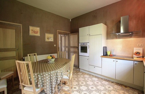 Latour House | Inviting Holiday Home in Virton with Relaxing Jacuzzi